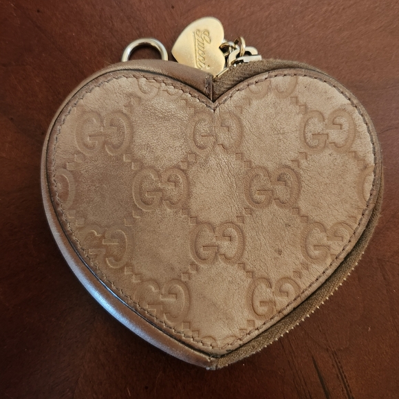 Gucci Zippy Heart Coin Purse - Picture 2 of 5